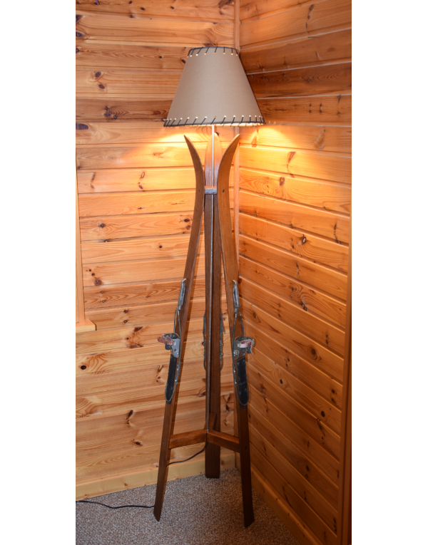 Antique Ski Floor Lamp / Lampadaire Ski / Ski Stehleuchte